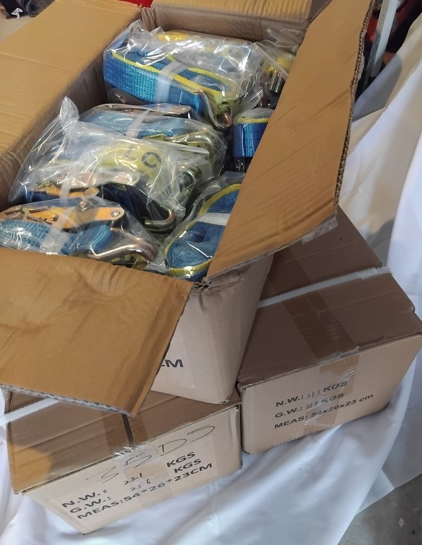 Box Lot of 50mm x 9m, Swan hook, 2500kg LC Ratchet Tie Downs